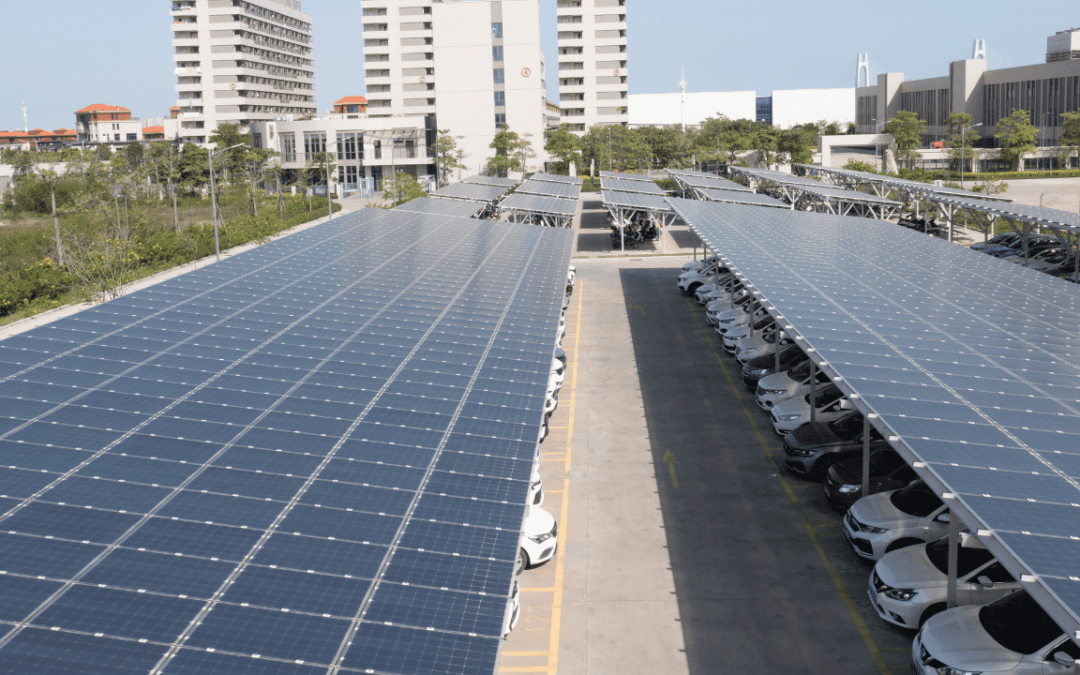 Mehr Unabhängigkeit von dem öffentlichen Stromnetz dank einem Solar Carport